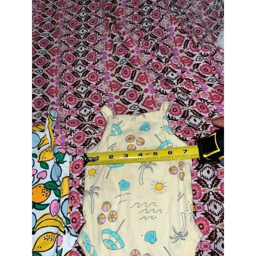 Set of 2 Old Navy Sleeveless Summer Baby Bodysuits Size 0-3 Months